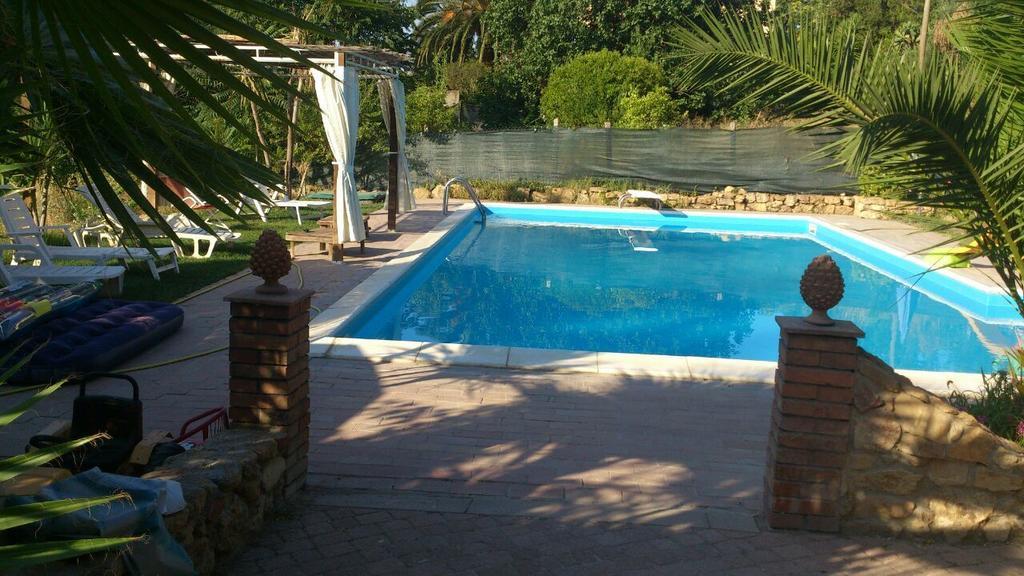 Casa Vacanze Laura Villa Caltanissetta Rum bild