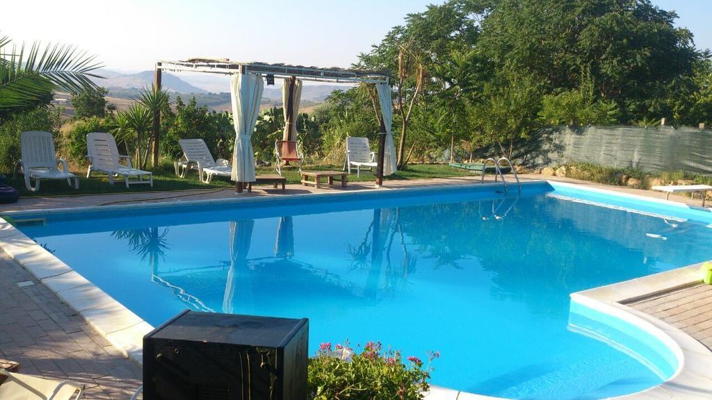 Casa Vacanze Laura Villa Caltanissetta Rum bild